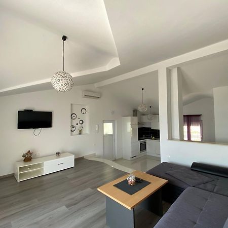 Apartments With A Parking Space Maslenica, Novigrad - 12636 Jasenice  Camera foto