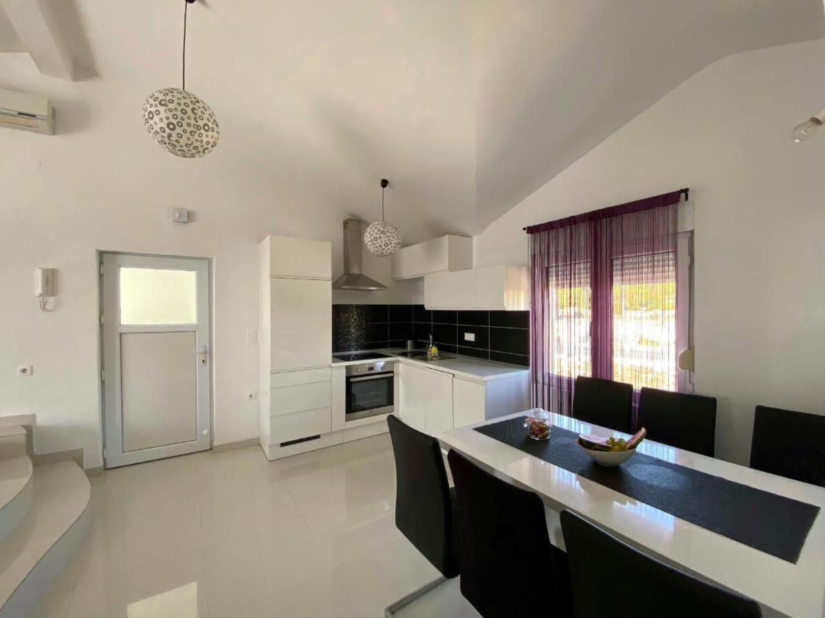 Apartments With A Parking Space Maslenica, Novigrad - 12636 Jasenice  Esterno foto
