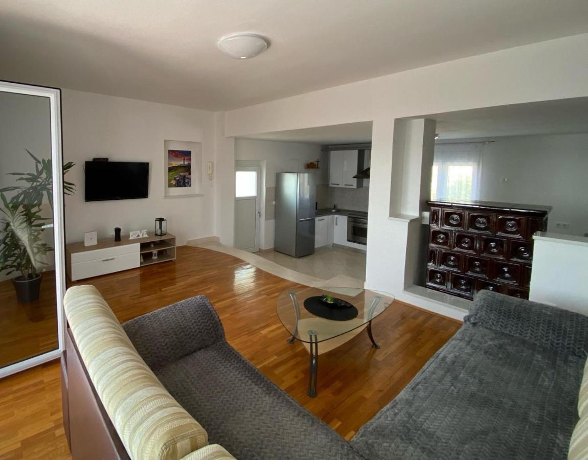 Apartments With A Parking Space Maslenica, Novigrad - 12636 Jasenice  Esterno foto
